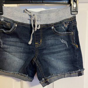 Justice distressed jean shorts size 8